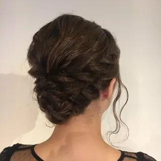 ミディアム ヘアアレンジ 野崎 ひかりのヘアスタイル