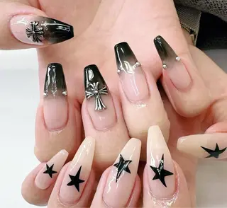 ネイル AKIKO ネイルサロンのネイルデザイン