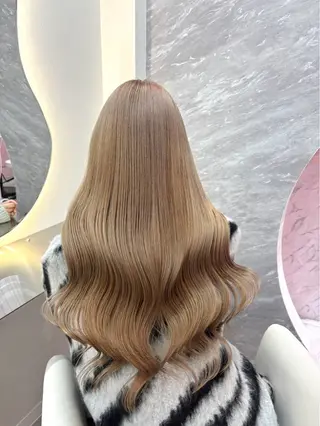 ロング 艶感ハイトーン/ 池袋/mei🩶のヘアスタイル