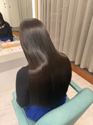 ロング ［Elsa元町］ 城内譲のヘアスタイル