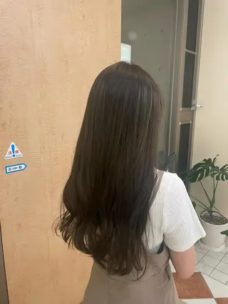 カラー 高濱 ひなよのヘアスタイル