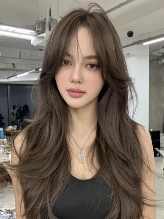ロング ☁️透明感カラー× レイヤー ☁️ノアのヘアスタイル