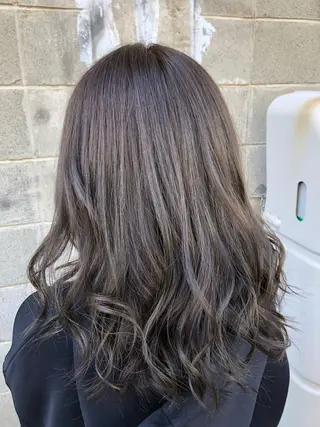 カラー ダブルスキルエクステ /羽エクステ白石宇由のヘアスタイル