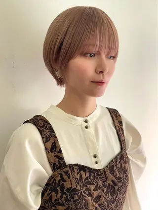 ショート ミルクティーベージュ レイヤー/あげは🎀のヘアスタイル