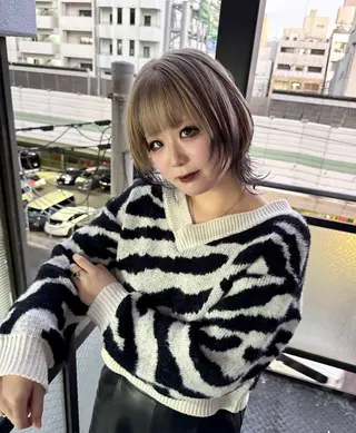 ショート カラー 【.ico】心斎橋/ ウルフ/飛田ゆうきのヘアスタイル