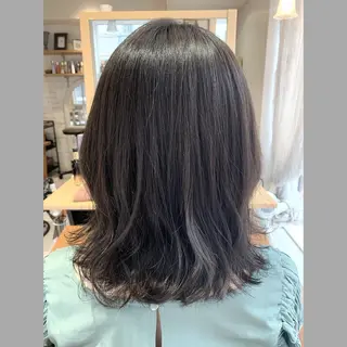 ミディアム カラー 浅沼 久瑠美のヘアスタイル