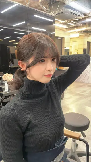 セミロング 伊藤 莉奈　韓国ヘアのヘアスタイル