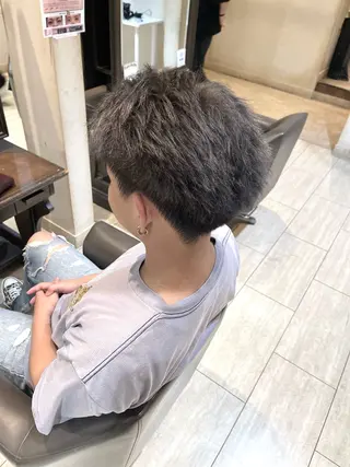 カラー LYNE/もりの里 守田光希のヘアスタイル
