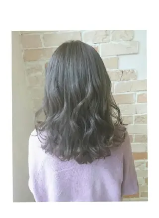 セミロング カラー RU RIのヘアスタイル