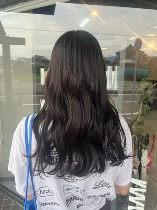 セミロング alu yuinaのヘアスタイル
