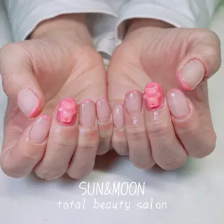 ネイル SUN&MOON REOのネイルデザイン