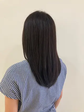 セミロング 品田 真里のヘアスタイル