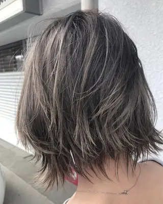 ショート カラー レイヤーカット匠 イソザキノリユキのヘアスタイル