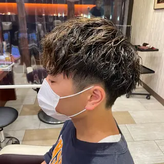 ショート パーマ メンズ ツイスパ/メンズ特化 🦋𝑺𝑶𝑵𝑬のヘアスタイル