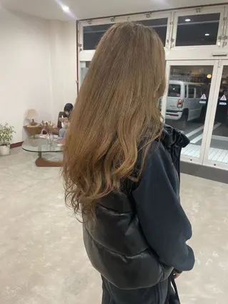 ロング 岡田 駿也のヘアスタイル