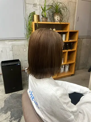 ミディアム カラー 顔周りレイヤー/ ふわあいりのヘアスタイル