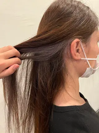 カラー アトリエファゴ Yuineのヘアスタイル