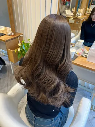 ロング カラー AVANCE. chisatoのヘアスタイル