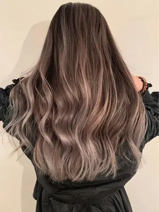 ロング カラー ノサカ ミワコのヘアスタイル