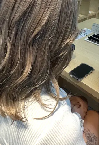 セミロング ❤︎韓国レイヤー❤︎ アカリのヘアスタイル