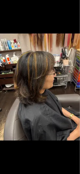 ミディアム ふくもと ゆうこのヘアスタイル