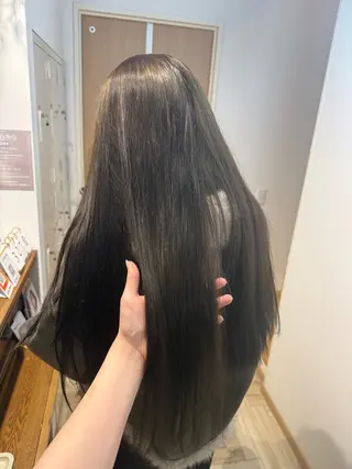 ロング カラー 髙崎 璃音のヘアスタイル