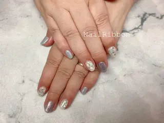 ネイル ネイルリボン 受付スタッフのネイルデザイン