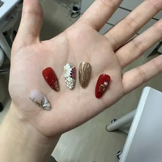 ネイル バ ヤリカクのネイルデザイン