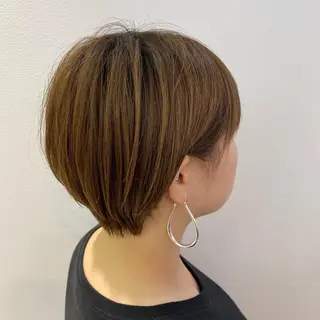 ショート カラー 渡邊 唯のヘアスタイル