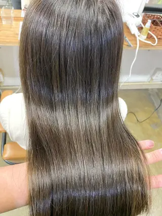 セミロング カラー 和歌山髪質改善 那須優太のヘアスタイル