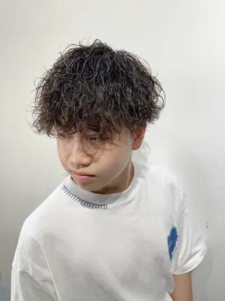 ミディアム 師藤 達也のヘアスタイル