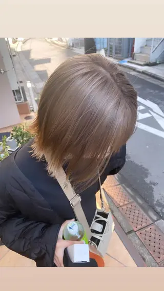 ミディアム カラー レイヤーウルフ エクステ磯部のヘアスタイル