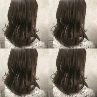 ミディアム カラー 小栗 麻衣のヘアスタイル