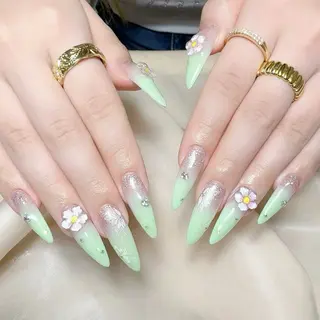 ネイル NAILサロン 木にいるのネイルデザイン