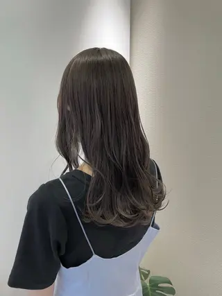 ロング カラー 佐々木 美帆のヘアスタイル