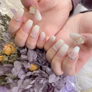 ネイル 🦋ネイルサロン ブラン🌈ゆりのネイルデザイン