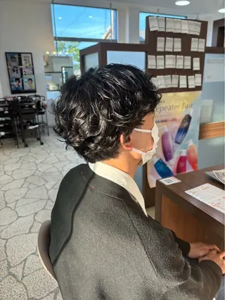 パーマ メンズ 生駒市デザインカラー /浜中美奈のヘアスタイル