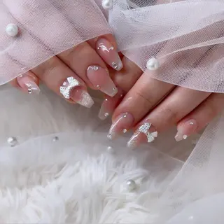 ネイル LINO nail chihori🌻のネイルデザイン