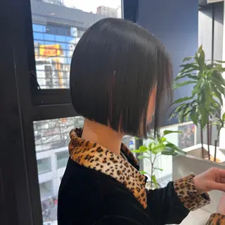 ショート カラー MIYU透明感カラー ブリーチなしWカラーのヘアスタイル