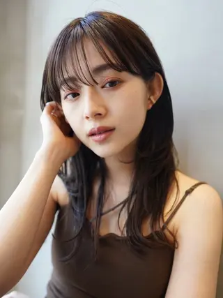 ロング カラー センターパート/ 暖色カラーayuのヘアスタイル