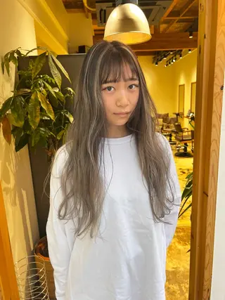 ロング カラー nishido ハイライト/パーマのヘアスタイル