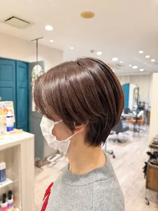 ショート カラー 赤間 飛鳥のヘアスタイル