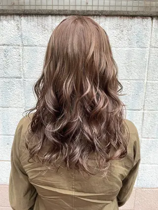 セミロング カラー ヘアアレンジ にいた　かづしげのヘアスタイル
