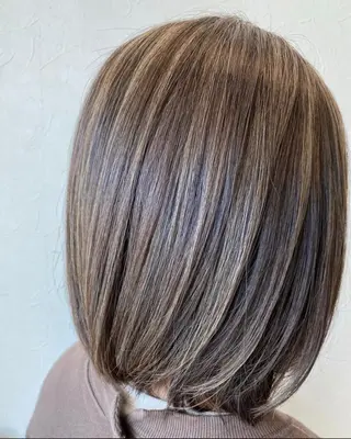 ミディアム 下條 真のヘアスタイル