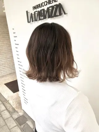ショート カラー 東條 克義のヘアスタイル