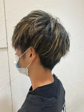 ショート カラー メンズ メンズ特化型美容師 栗山勇人のヘアスタイル