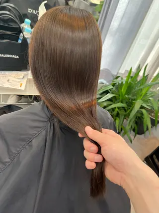 ロング タク エルのヘアスタイル
