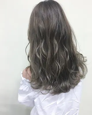 セミロング カラー Beach 代表 KENTAのヘアスタイル