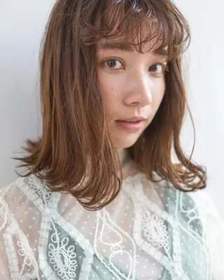 ミディアム カラー fuchigami suzunoのヘアスタイル