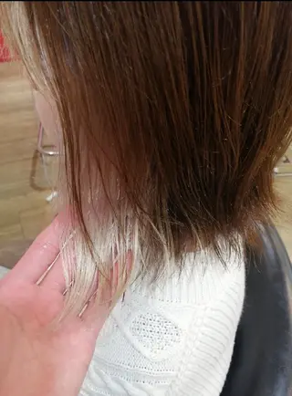ミディアム カラー D/i |Y/no. 〈夜スパ17時〜〉のヘアスタイル